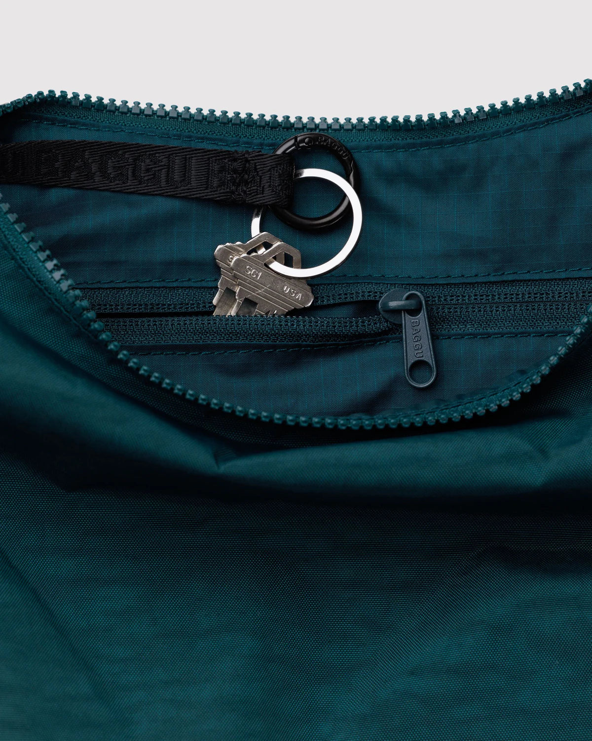 BAGGU Medium Nylon Crescent Bag - Deep Sea