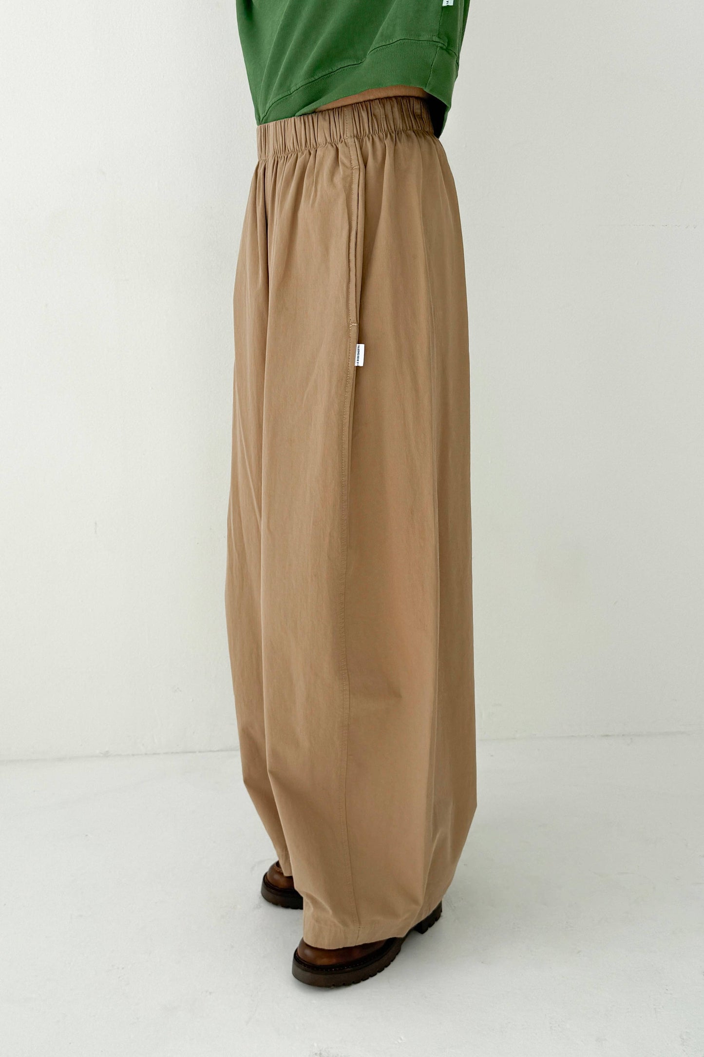 Le Bon Shoppe Parachute Pants: Khaki