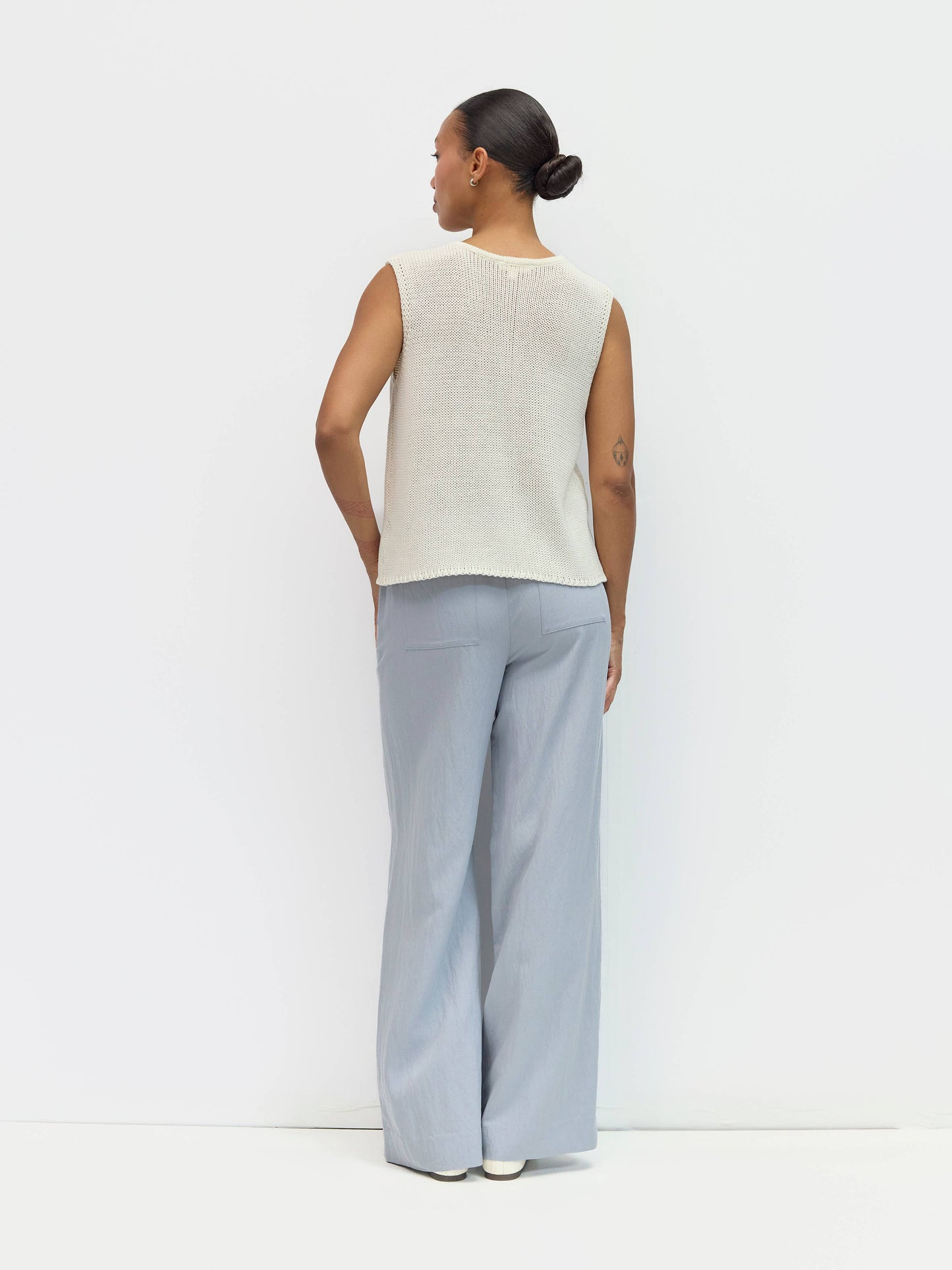 The Molli Top Keyhole Sleeveless Knit Top Ivory