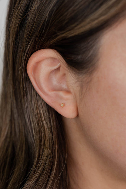 Tiny Stud - Star - Earring