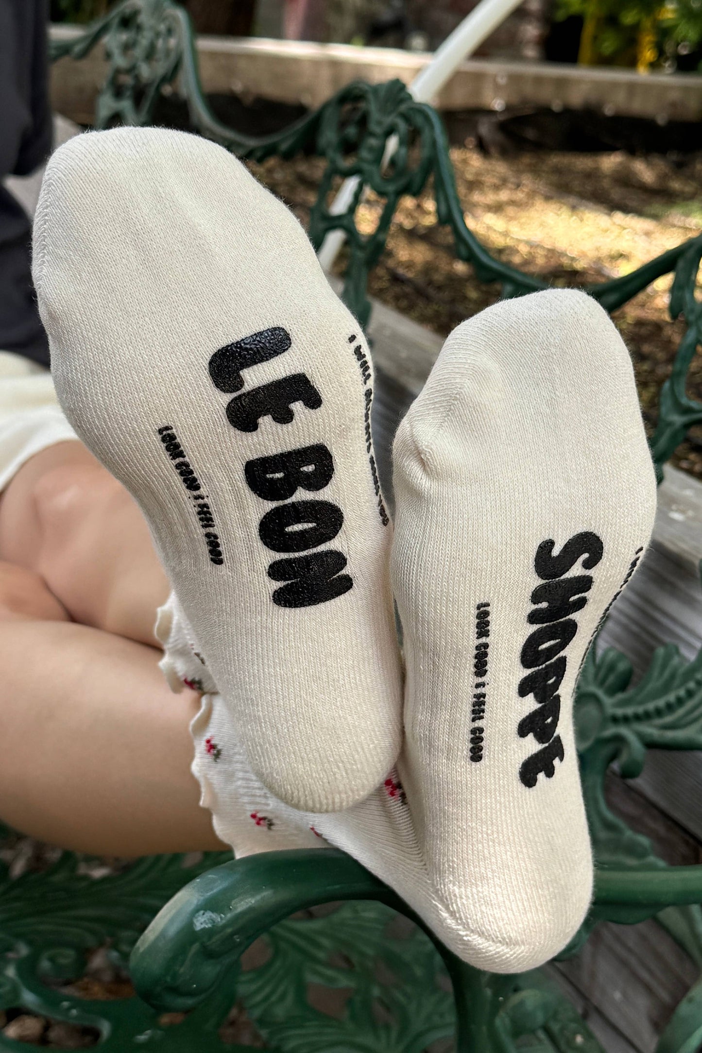 Petal Ruffled Hugger Crew Socks: Cream