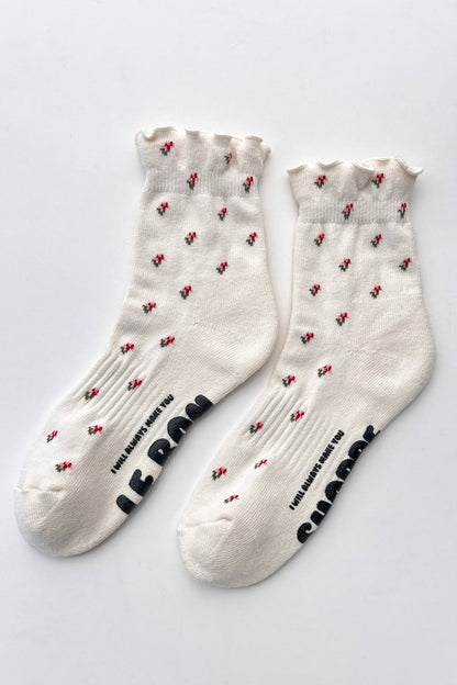 Petal Ruffled Hugger Crew Socks: Cream