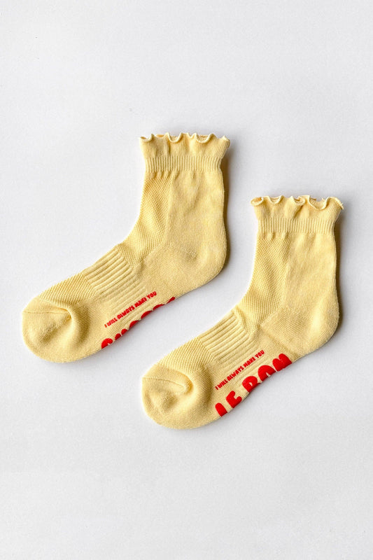 Ruffled Hugger Crew Socks: BANANA CREAM / RED