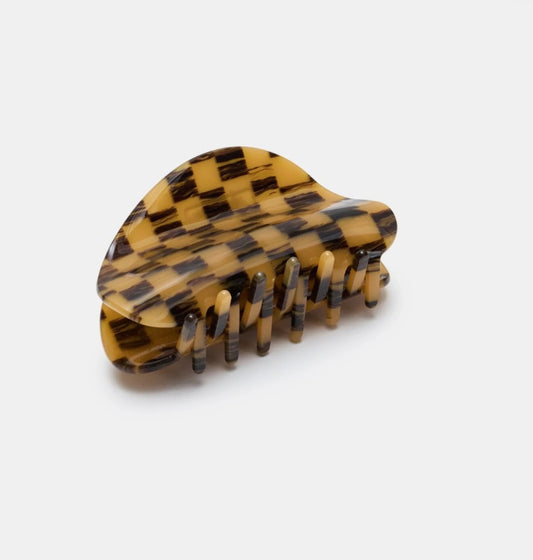 Checker Claw in Mocha