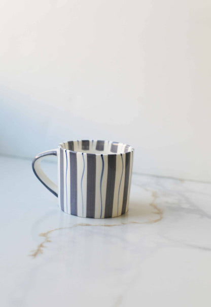 Simple Striped Mugs: Brown