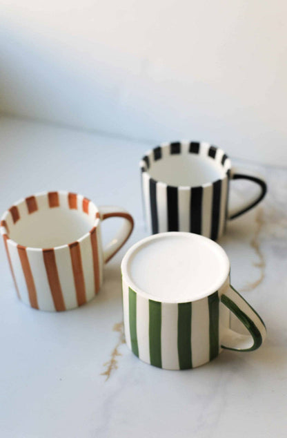 Simple Striped Mugs: Brown