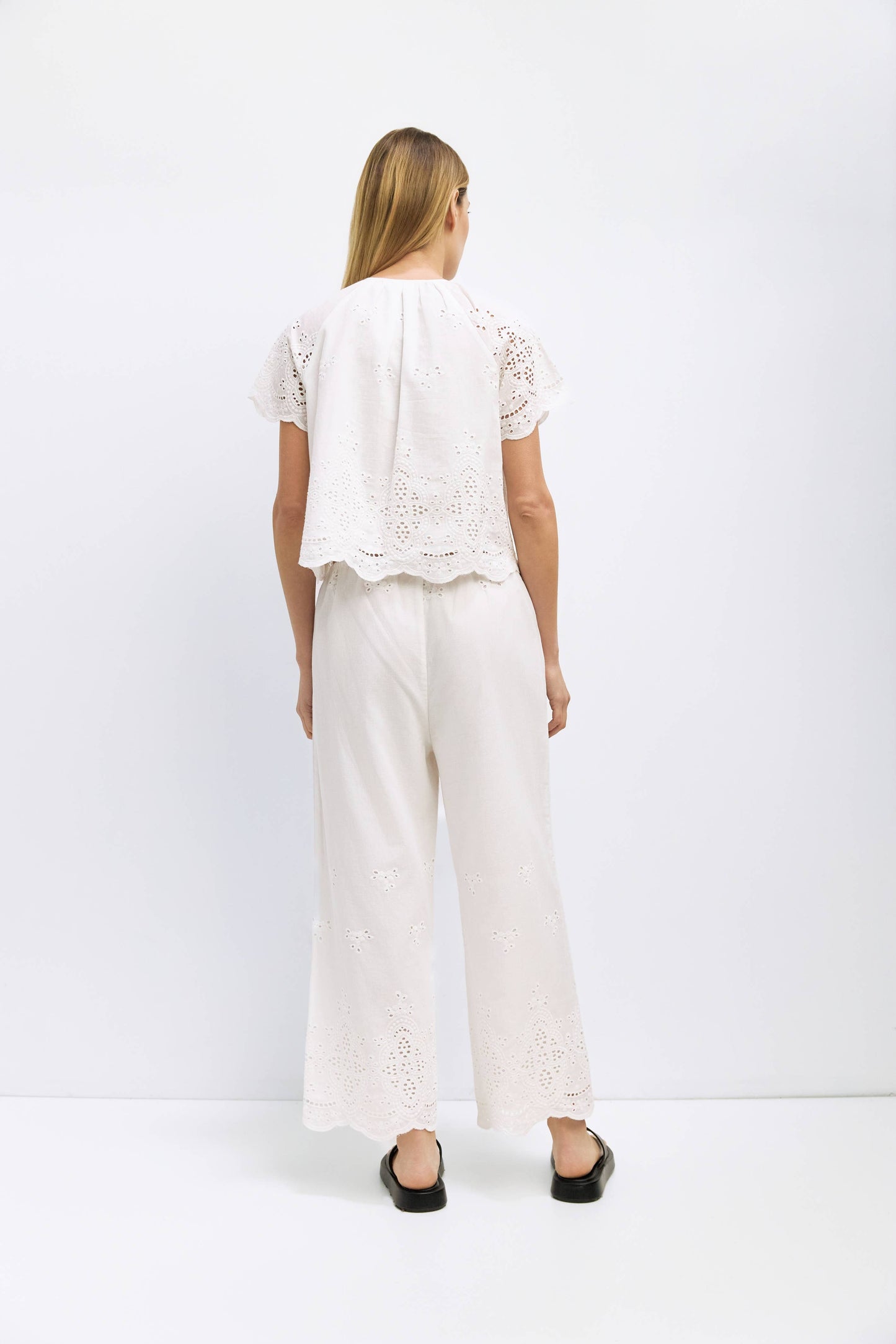 The Mariska Top | Embossed Scallop Edge Blouse: WHITE