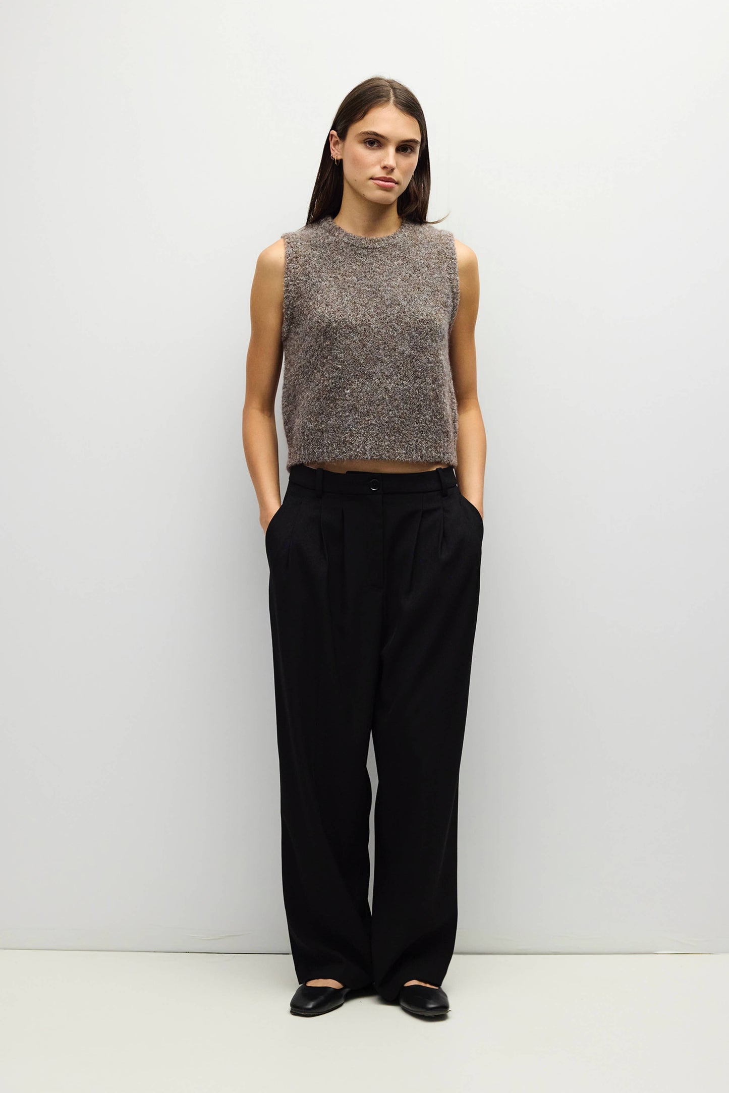 The Skyla Top Boucle Knit Sweater Vest: Brown