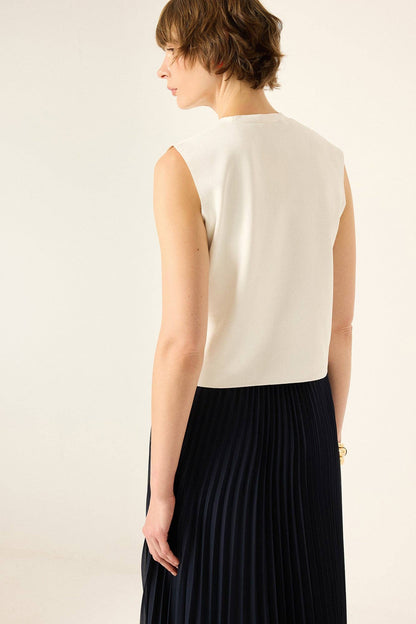 Alice Button-Front Knit Vest: White