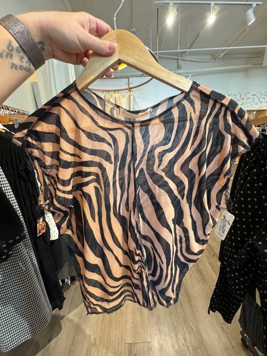 Leonor Aispuro - Zebra Mesh Top