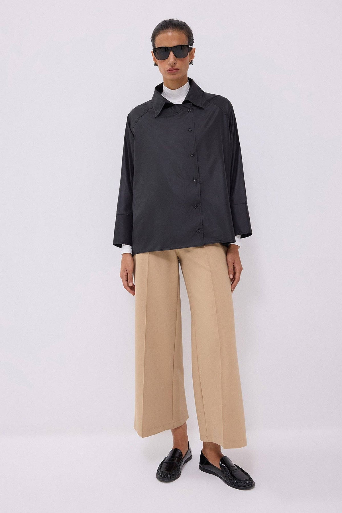 Lightweight Shirt-Collar Jacket: Black / S