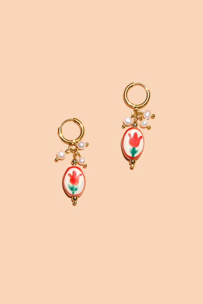 Sweet Tulip Hoop - 18K Gold Plated