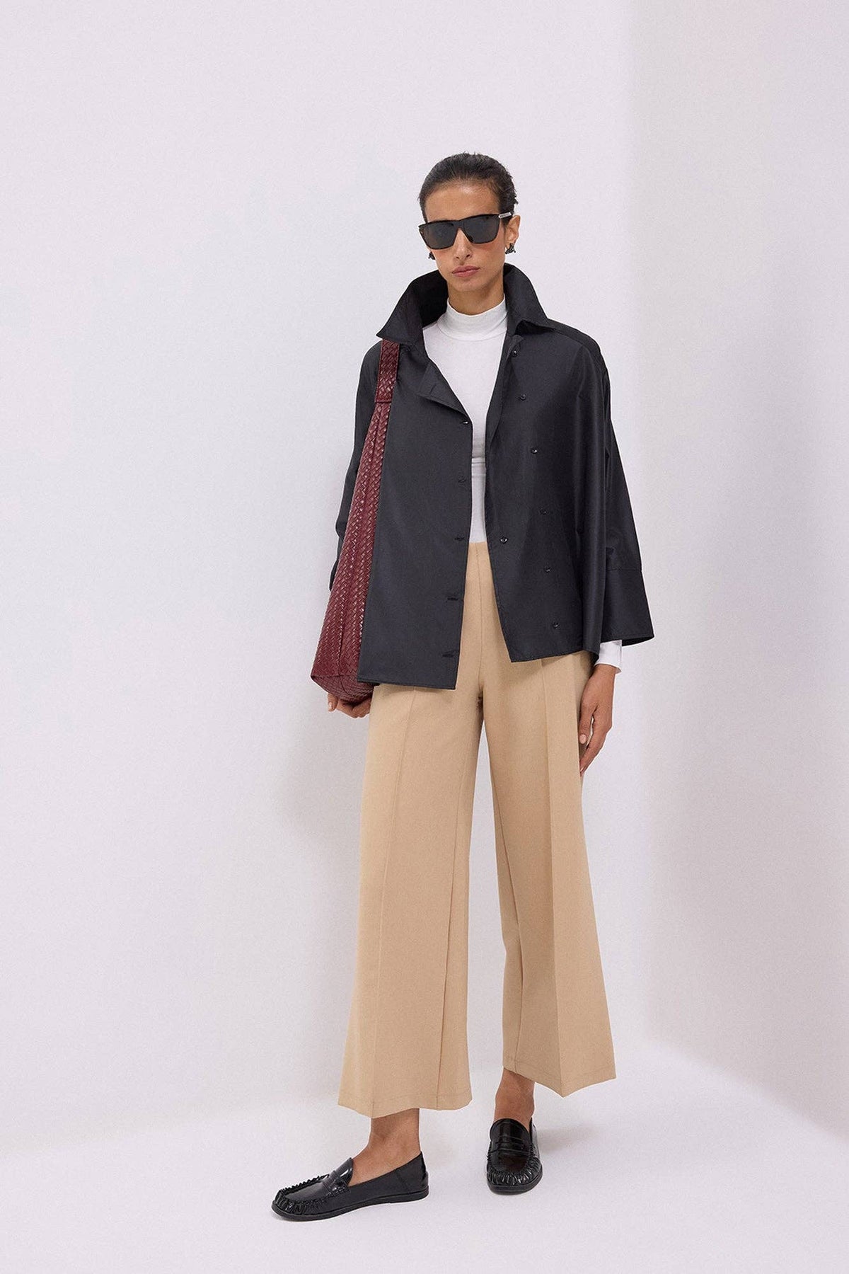 Lightweight Shirt-Collar Jacket: Black / S