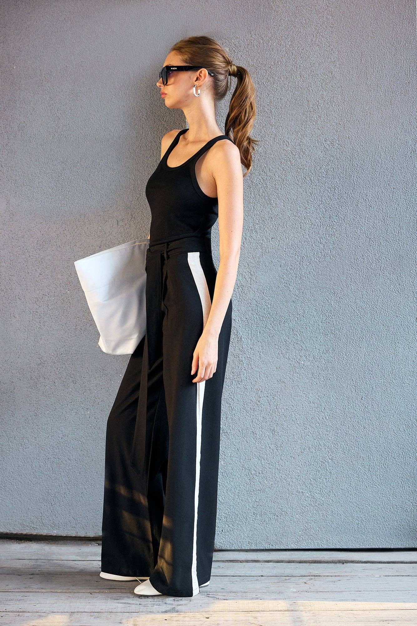 Shira: Linen Blend Wide-Leg Trousers: Black