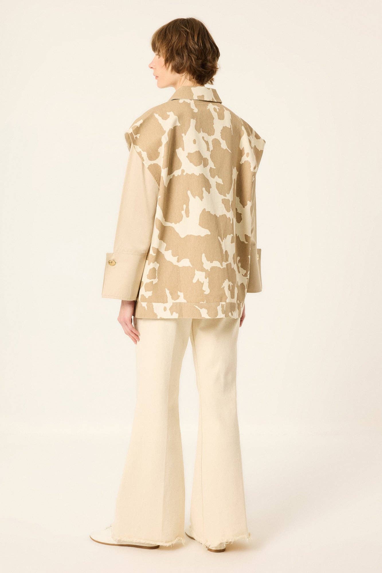 Camouflage Gabardine Utility Vest in Beige