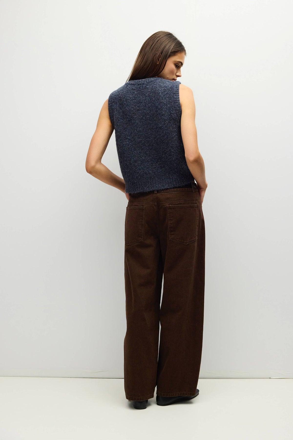 The Skyla Top | Boucle Knit Sweater Vest: Navy