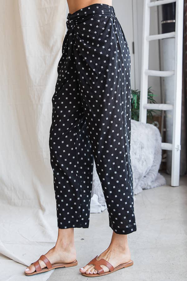 Twist Waist Pants With Pockets: BLACK