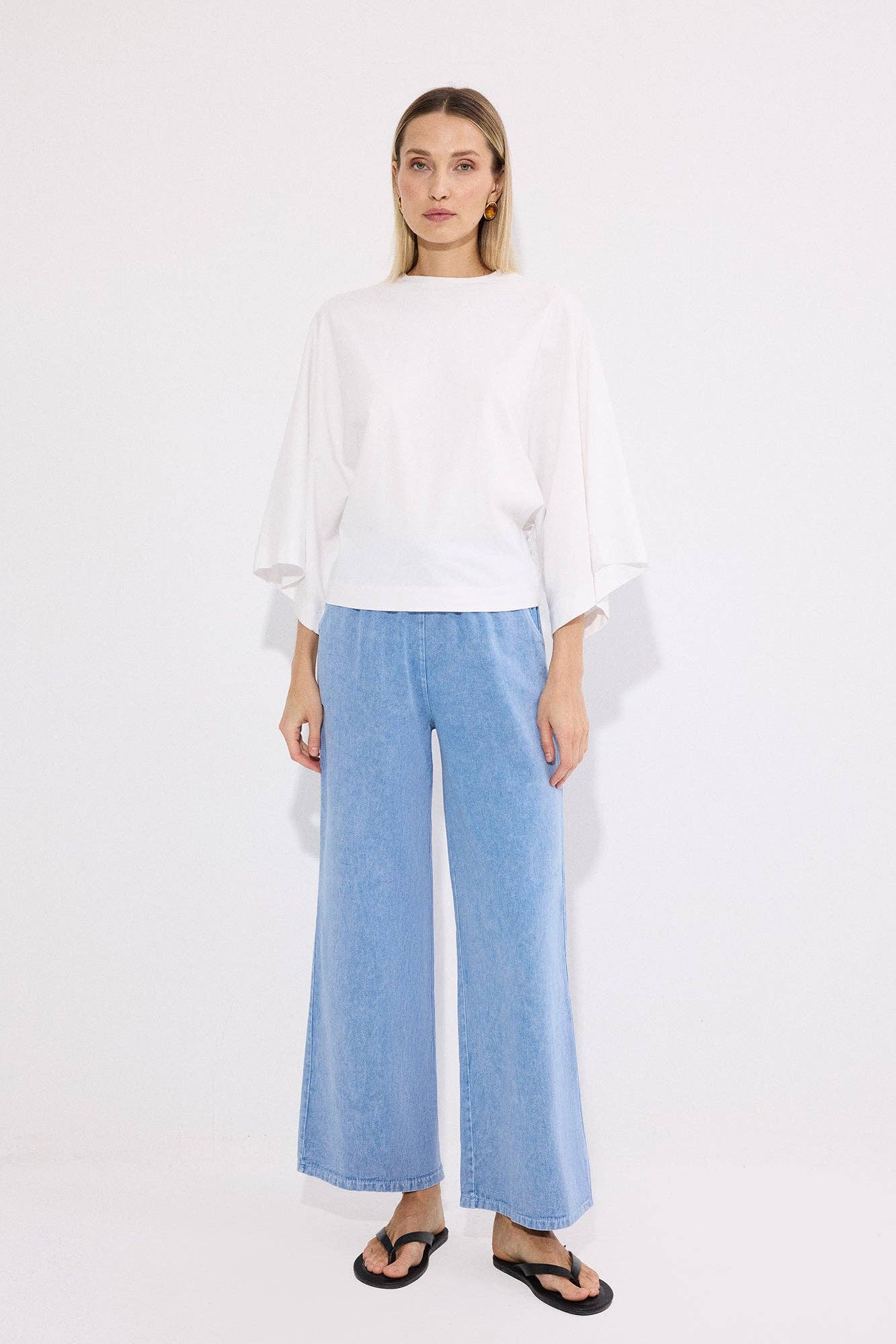 Batwing Sleeve Cotton T-Shirt – Relaxed Fit Minimal Oversize: White