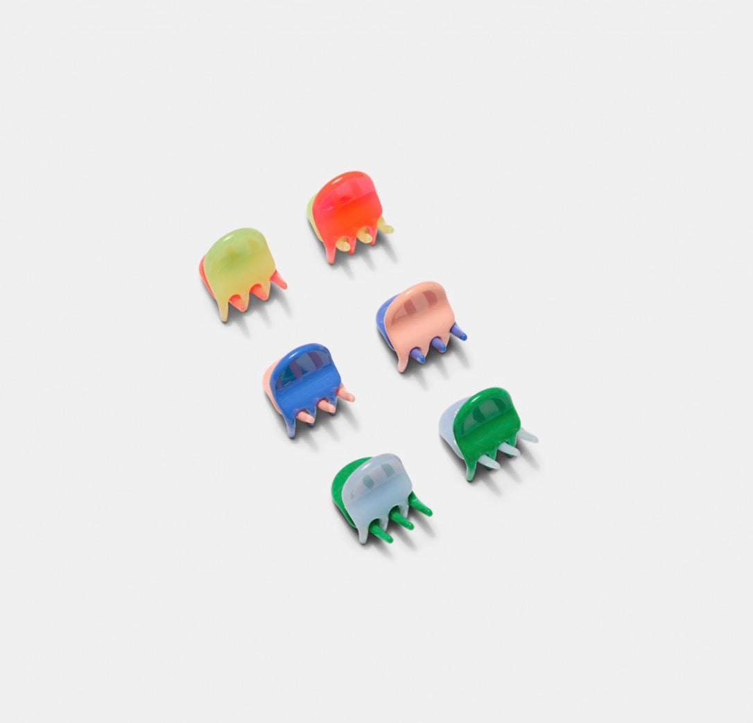 Chunks Micro Claws in Play
