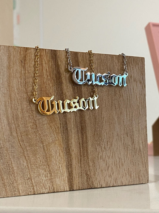 Tucson Old English Necklace - Gold