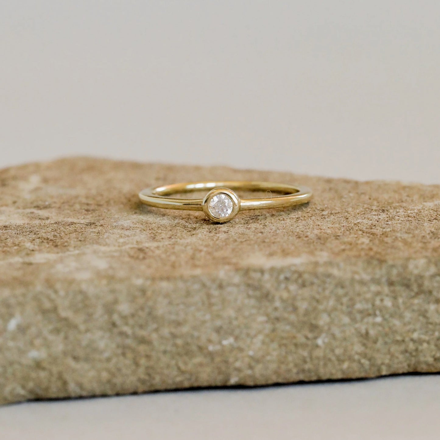 Simple Stud Gold Ring