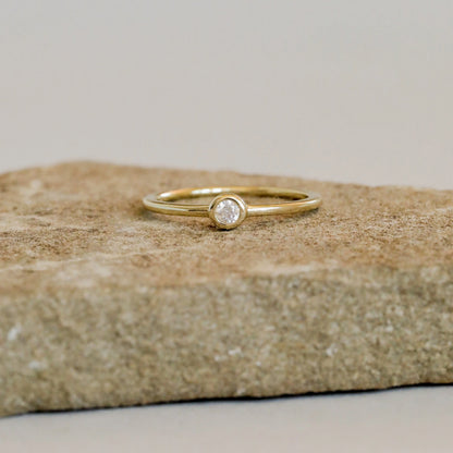 Simple Stud Gold Ring