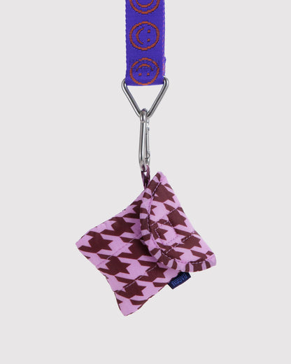 BAGGU Puffy Earbud Case - Pink Houndstooth