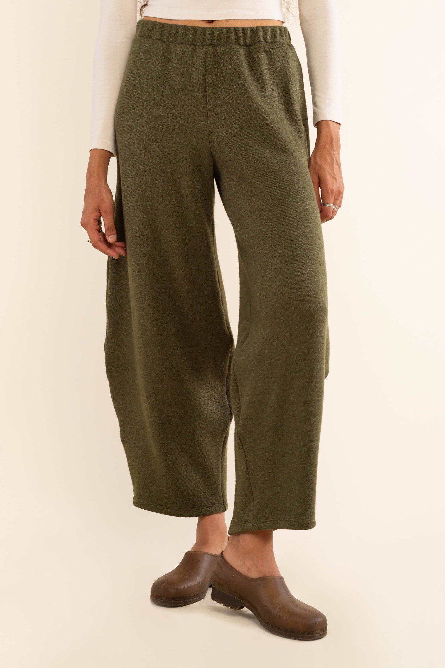 Orion Knit Lantern Pant: Olive