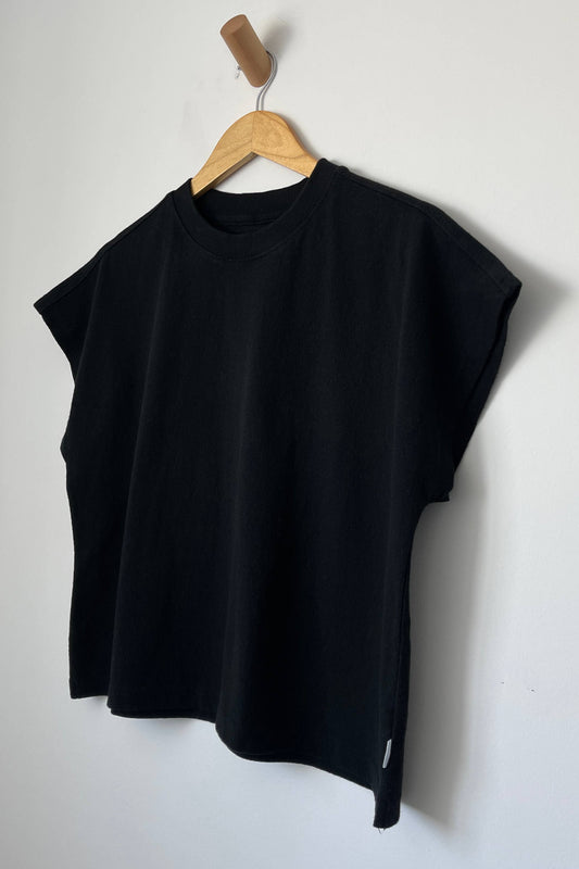 Jeanne Tee: Black