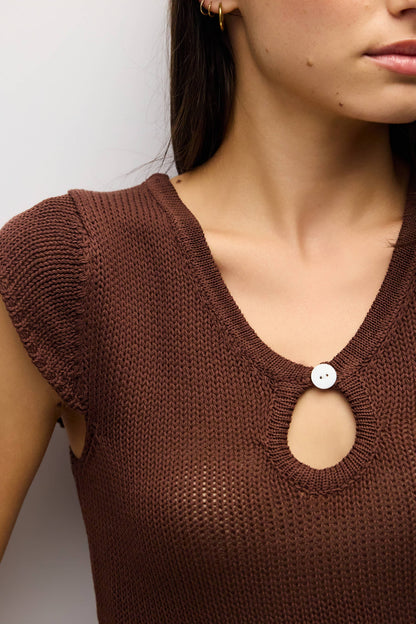 The Wesly Keyhole Knit Top: Brown