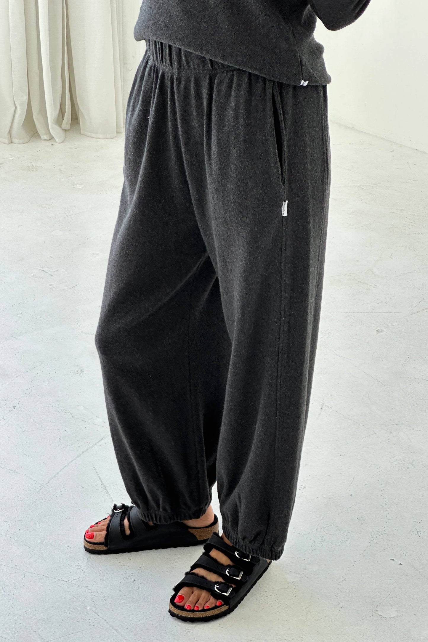 Pointelle Balloon Pants: Charcoal