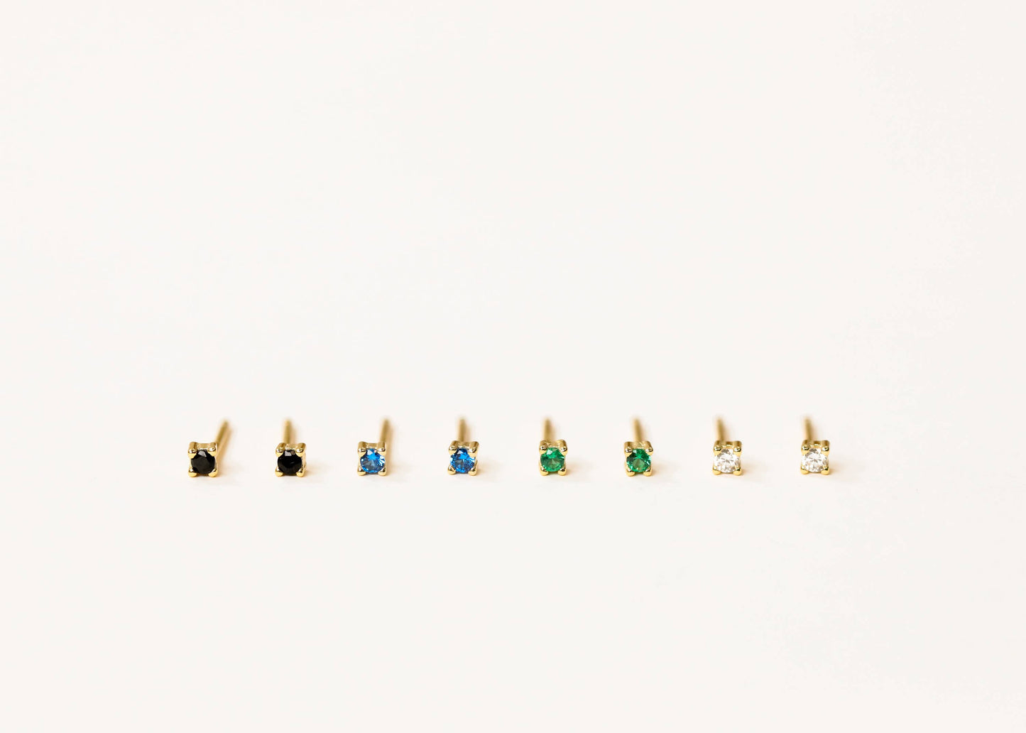 Tiny Stud - Star - Earring