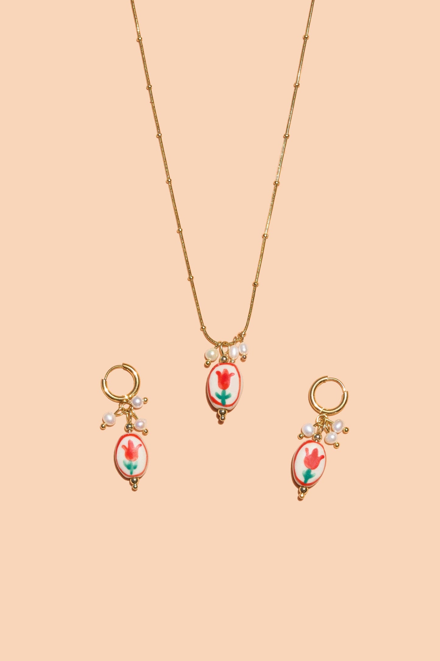 Sweet Tulip Necklace - 18K Gold Plated